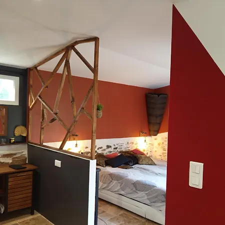 Mas Des Vignes Piscine Chauffee Bed & Breakfast Le Champ-Saint-Pere Exterior photo