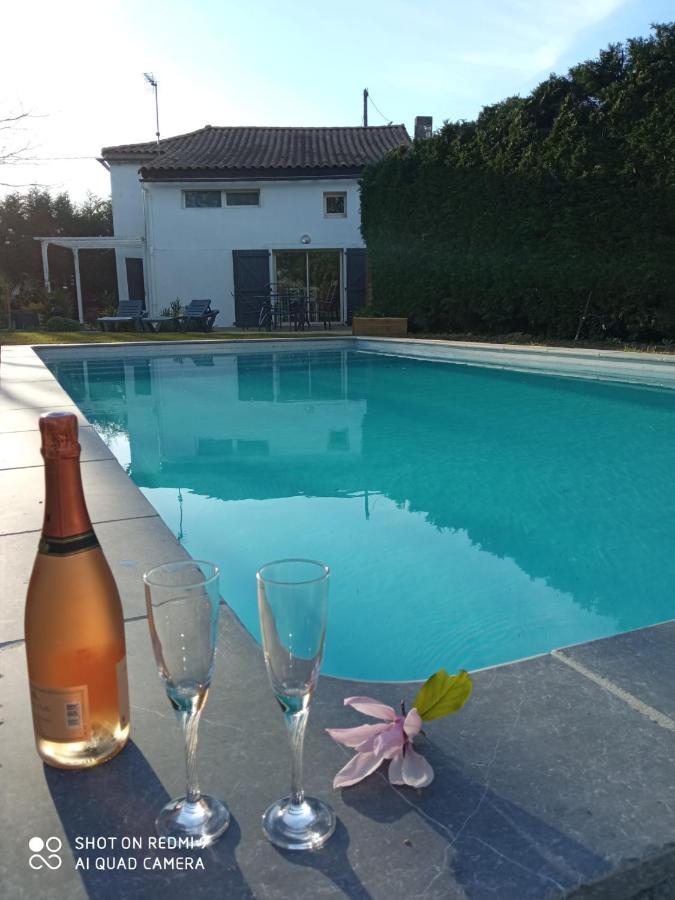 Bed and breakfast Mas Des Vignes Piscine Chauffée Le Champ-Saint-Pere